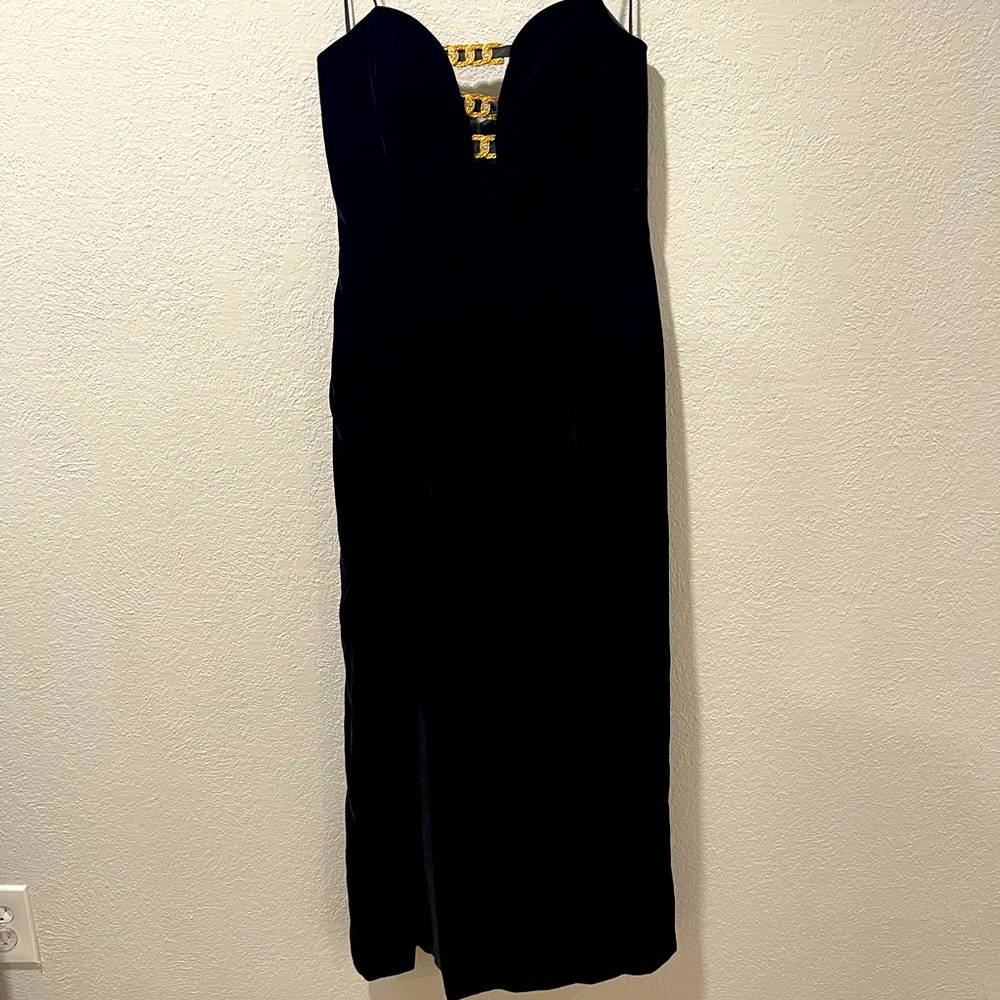 Vintage Dave and Johnny Black Velvet Gown Sz 9-10 actual SMALL